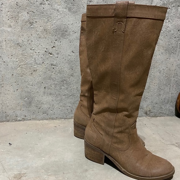 Tan Riding Boots - Picture 2 of 2